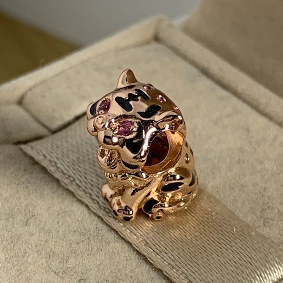 Pandora Chinese Tiger Charm Rose Gold - Picture 2 of 13